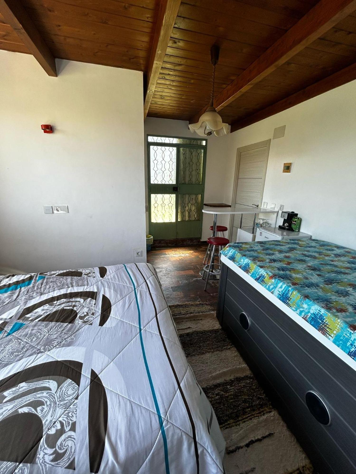 Apartamentos La Vega De Granada Ambroz Eksteriør billede